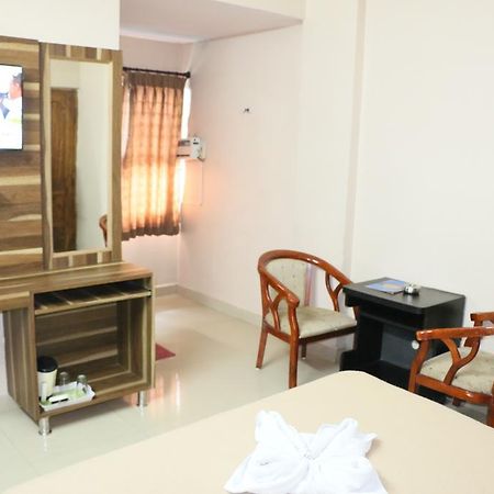 Hotel Akshaya Visakhapatnam Bagian luar foto
