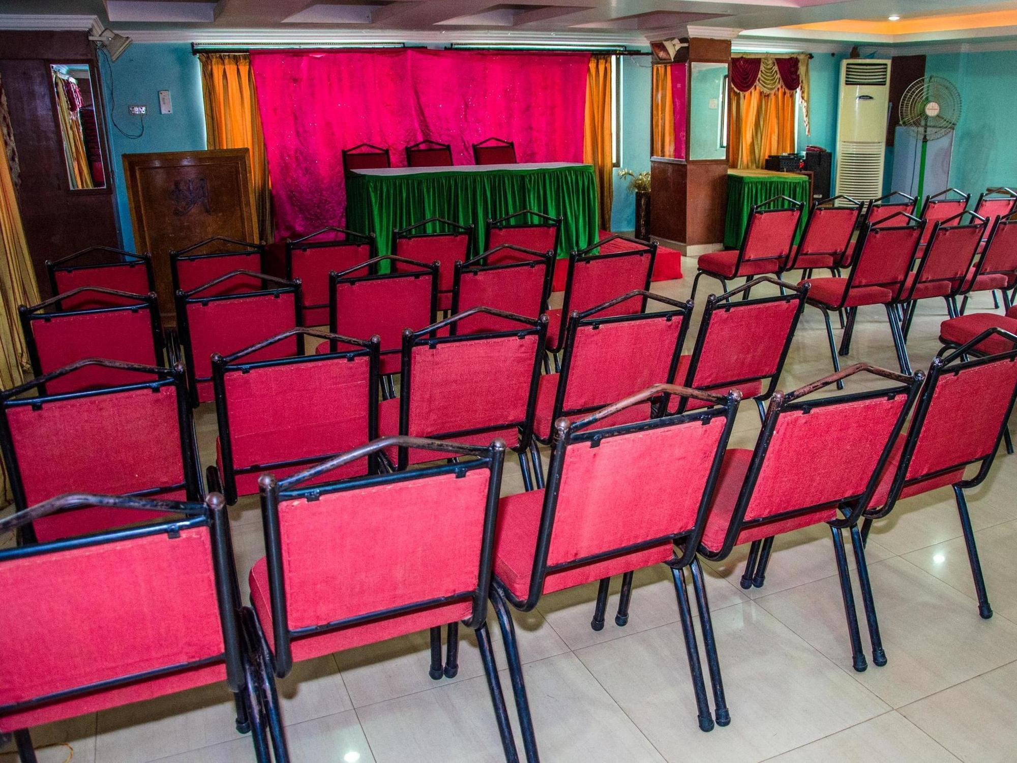 Hotel Akshaya Visakhapatnam Bagian luar foto